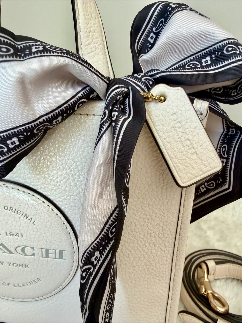 Coach dempsey tote bag 22 in off white leather and bow - Picture 4 of 12